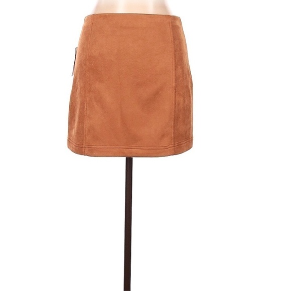 𝅺NWT skirt - Picture 5 of 6